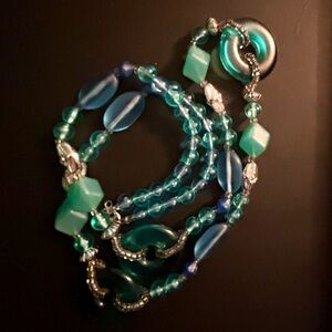 Vintage Ocean Sea foam Elegant Blue and Green Acrylic Beaded Strand Necklace